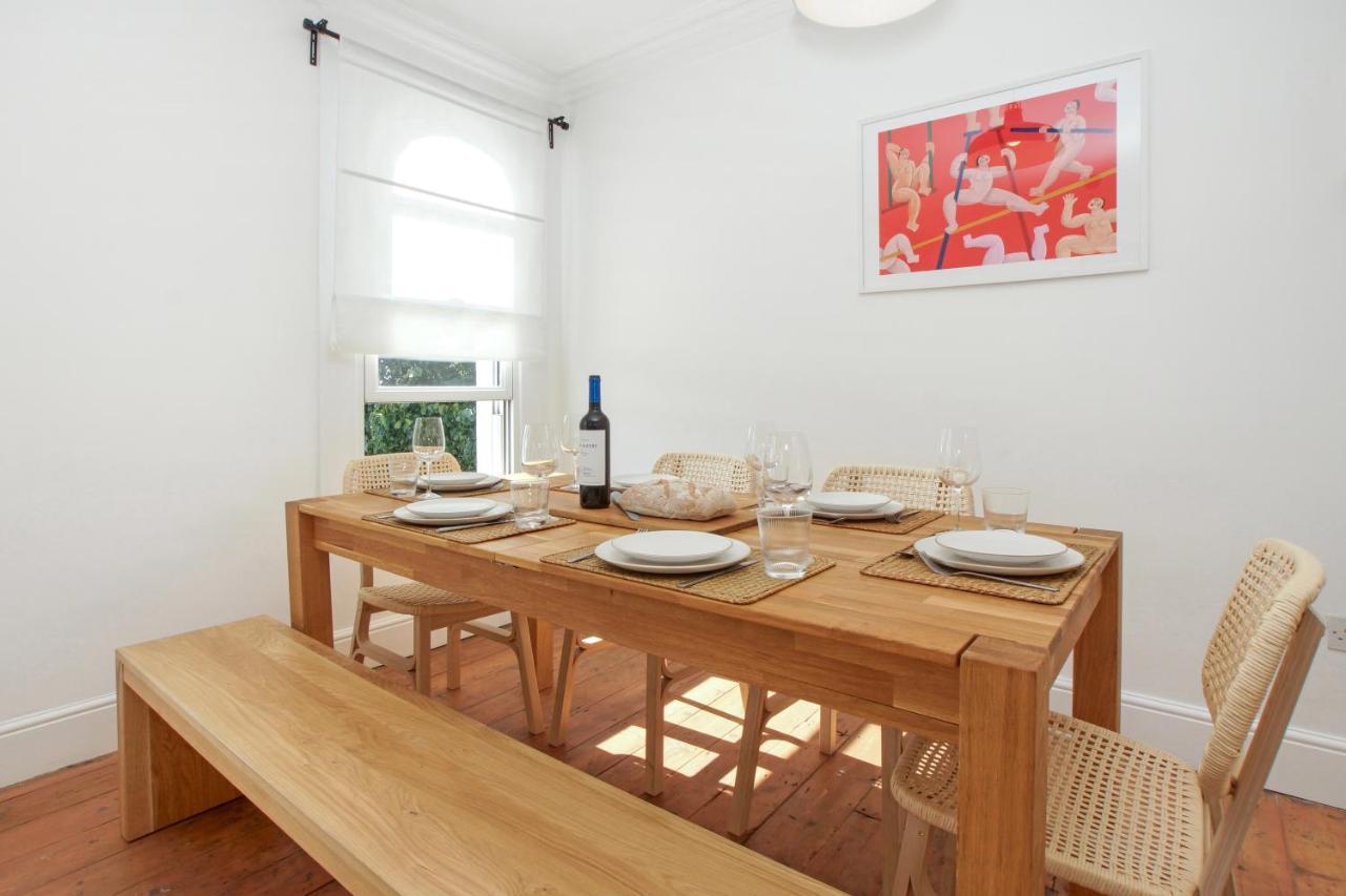 ロンドンBright, Stylish & Cosy 3-Bed Flat Near Mile Endアパートメント エクステリア 写真